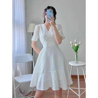 Đầm thiết kế cổ V chéo