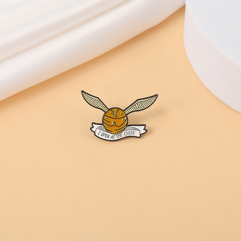 Ghim Cài Áo Hình Đôi Cánh Dành Cho Fan Hâm Mộ Phim Snitch