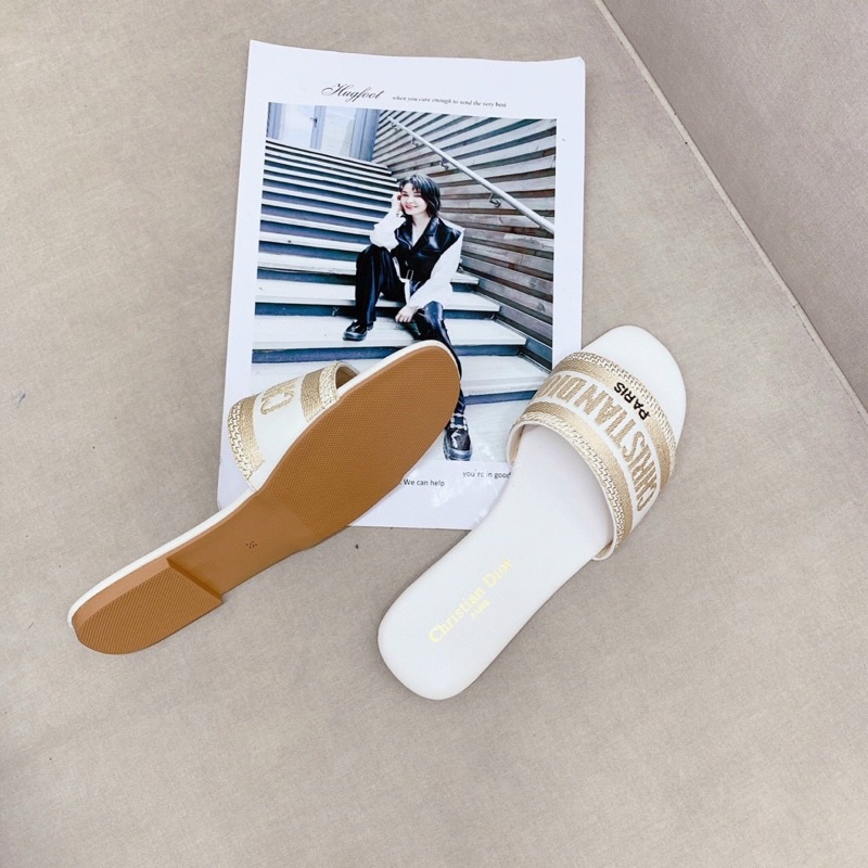 Dép lê nữ quai thêu chữ di.or