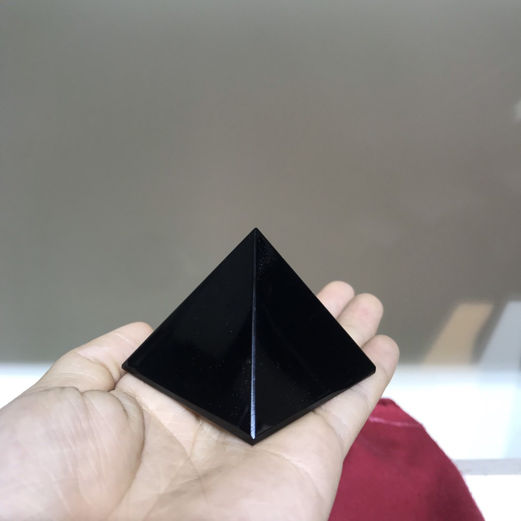 Kim tự tháp đá đen - Kim tự tháp đá obsidan đen KT : ~4x4cm