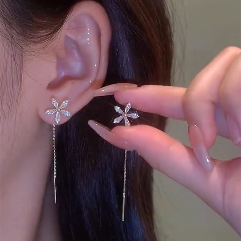 Bông Tai Dáng Dài Phối Tua Rua Hình Bướm Thời Trang Cao Cấp