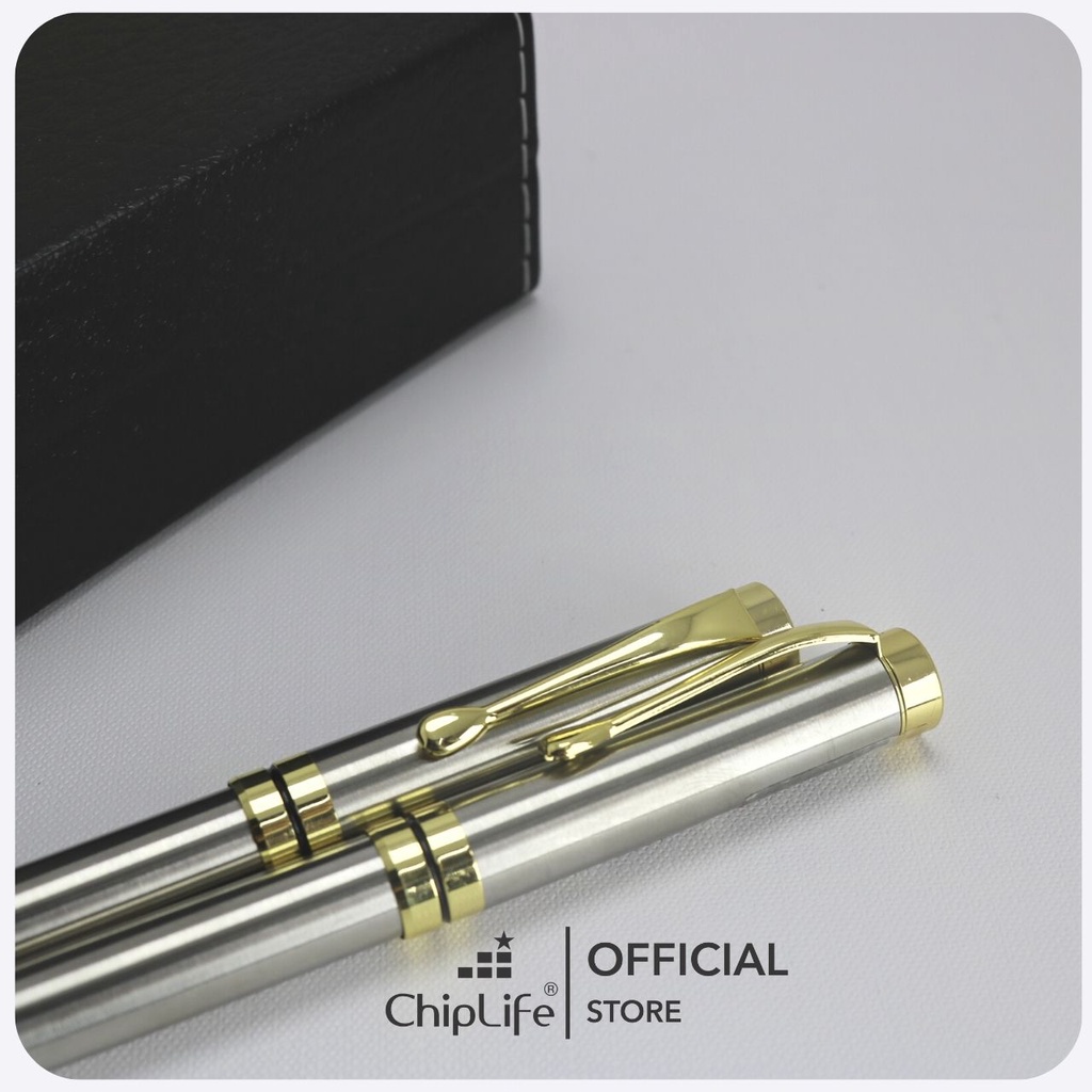 Bút kim loại khắc tên theo yêu cầu CHIPLIFE bạc viền vàng P027BV - Ngòi 0.5mm mực xanh