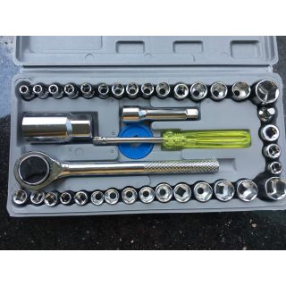 Bộ dụng cụ mở ốc, vít, bulong đa năng 40 món