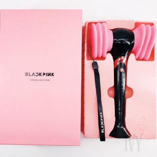 Que đèn cổ vũ hình chiếc búa độc đáo cho fan BTS Blackpink