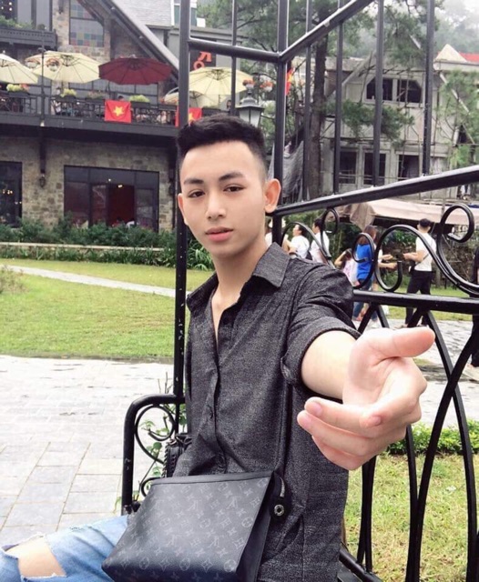 Túi cầm tay có hộp