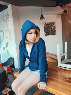 Áo khoác uni thần thánh