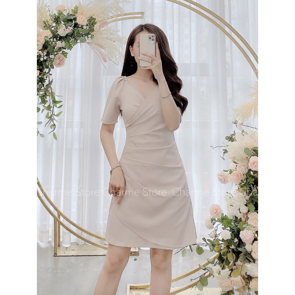 Váy nữ Xavia xếp ly cổ chữ V tôn dáng Charme Store | BigBuy360 - bigbuy360.vn