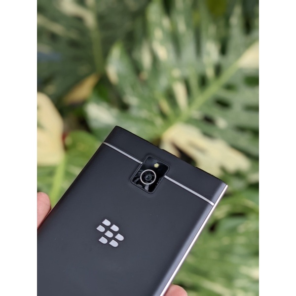Điện thoại BlackBerry PassPort nguyên bản