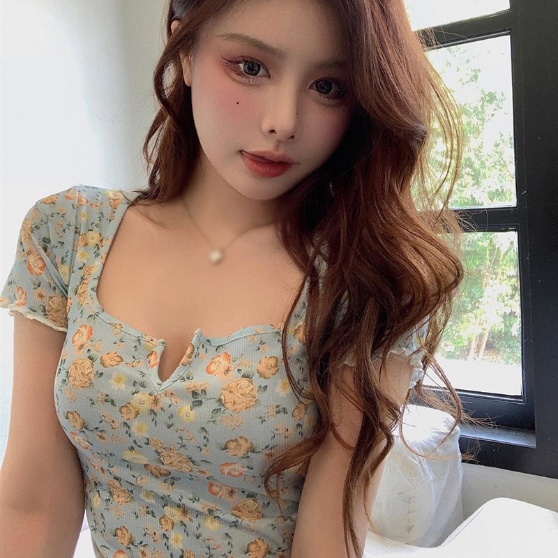 Đầm Body Chất Chiffon Tay Ngắn Hoạ Tiết Hoa Thiết Kế Cổ Chữ V Nữ Tính