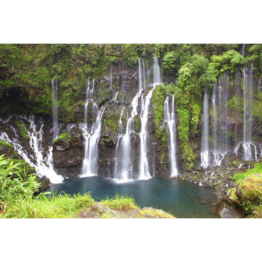 Tranh 3d thác nước chảy trong lành đắm mình cùng làn nước mát lạnh, xua tan cái nắng hè oi ả