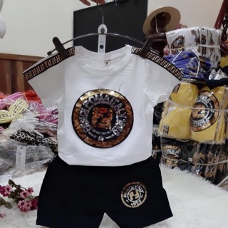 Combo bé trai yến trương