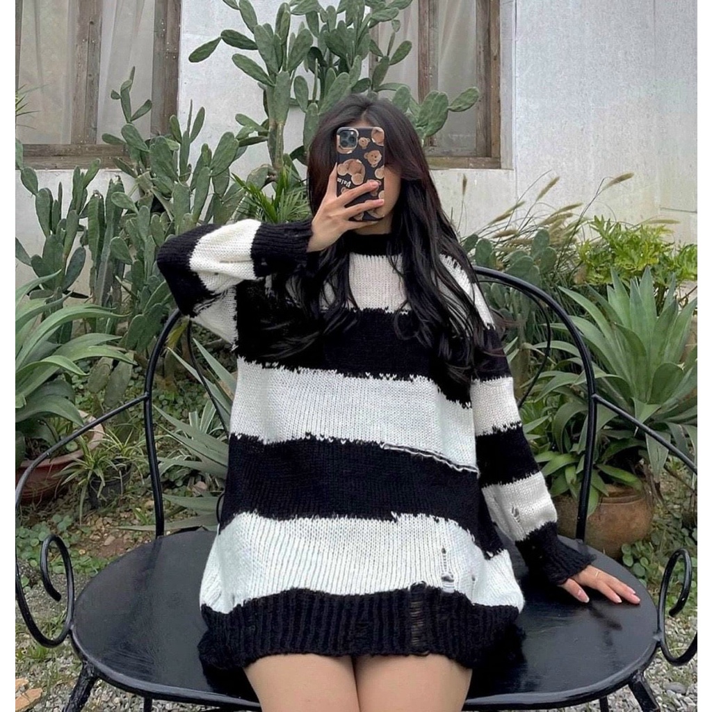Áo len rách kẻ ngang form rộng giấu quần bigsize mặc được