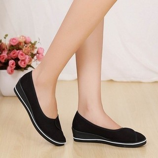 Giày lười nữ màu trắng