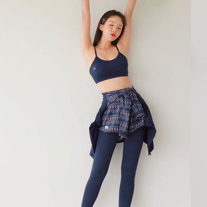 Bộ bikini hai mảnh áo dài tay chống nắng