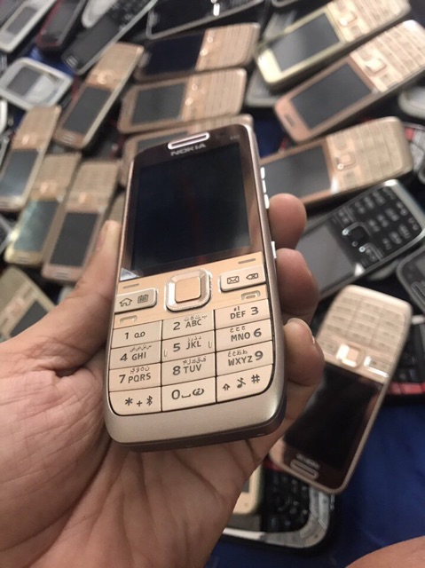 Nokia E52