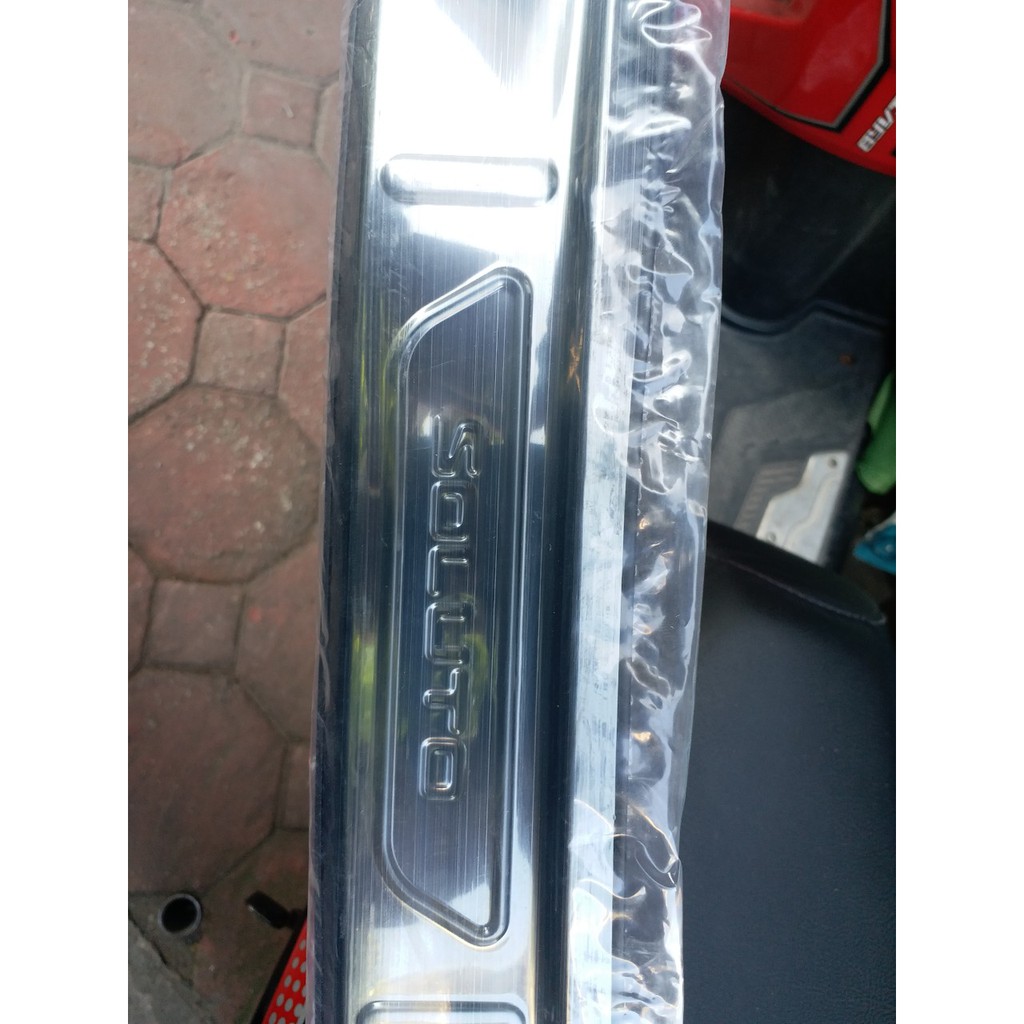 Chống trầy cốp ngoài Titan cao cấp Xe Kia Soluto đời 2019,2020,2021