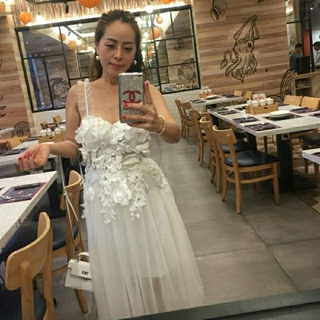 Đầm đính hoa cao cấp