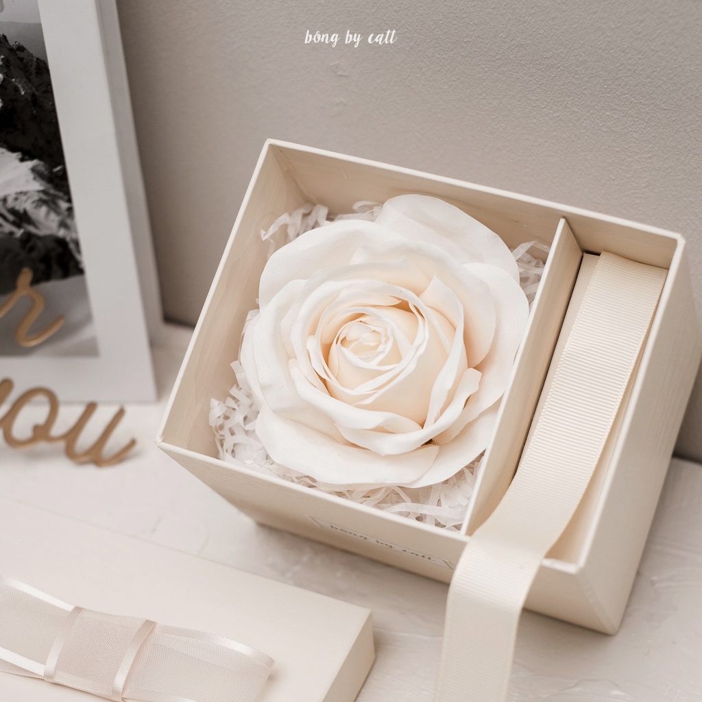 Hộp quà đựng son  - Hộp đựng son môi mini thương hiệu hoa lụa bông by catt để làm quà tặng người yêu, tặng mẹ đẹp mê li