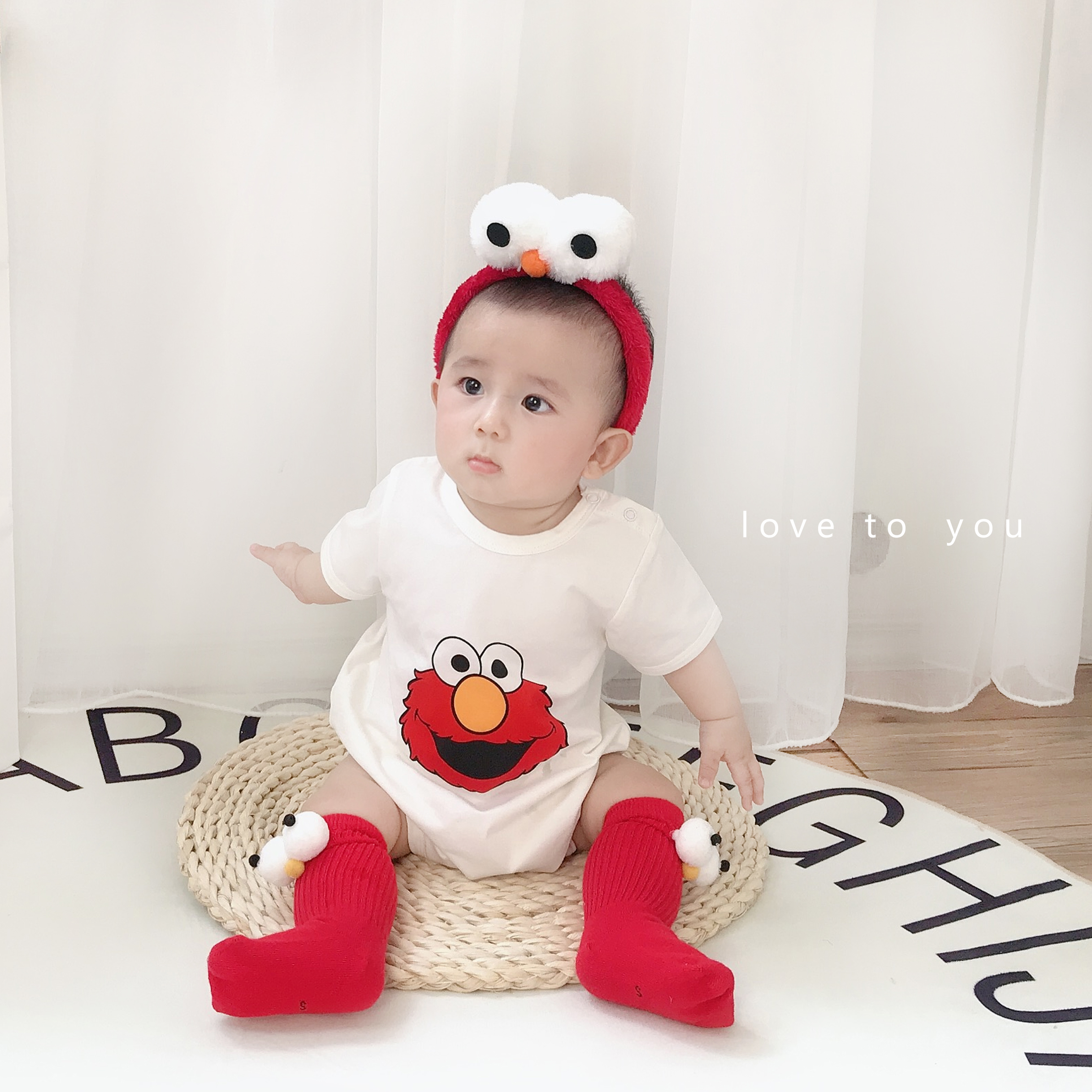 Bộ áo liền quần vải cotton và nón họa tiết hoạt hình thời trang cho bé vào mùa hè