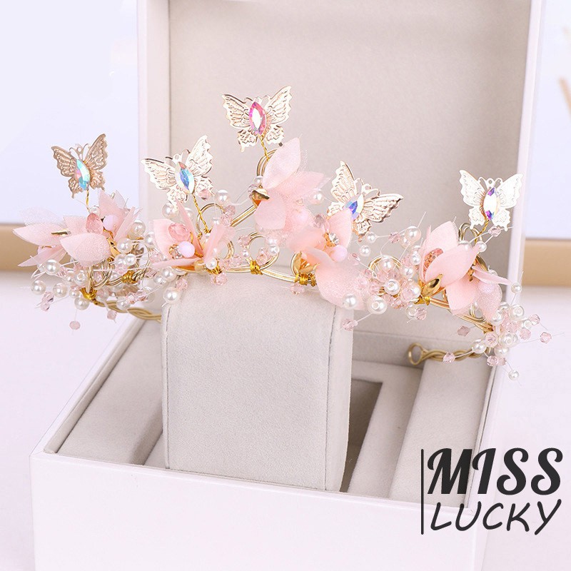 Cài tóc kiểu dáng thời trang thanh tú cho cô dâu