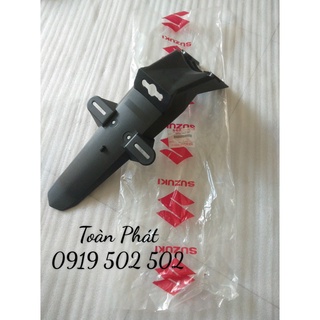 Dè sau - miếng bắt biển số - dè biển số satria fi chính hãng suzuki indonesia