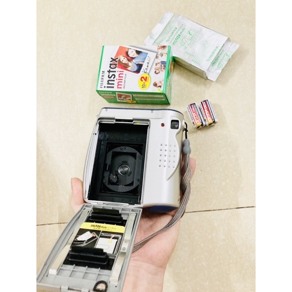 Máy chụp ảnh lấy liền Fujifilm Instax Mini 10 tặng kèm pin và 1 hộp film 10 tấm