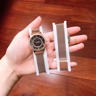 Đồng hồ dây lưới nút hít nam châm