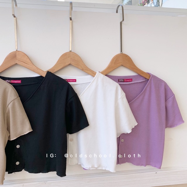 CROPTOP TĂM CỔ V FORM SUÔNG (ảnh thật/có sẵn) | BigBuy360 - bigbuy360.vn