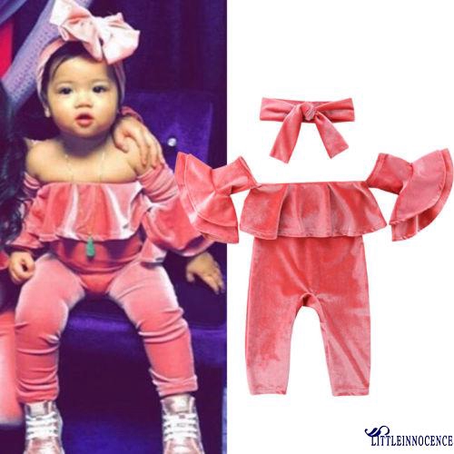 Bộ jumpsuit dài trễ vai kèm băng đô nơ vải nhung xinh xắn cho bé gái