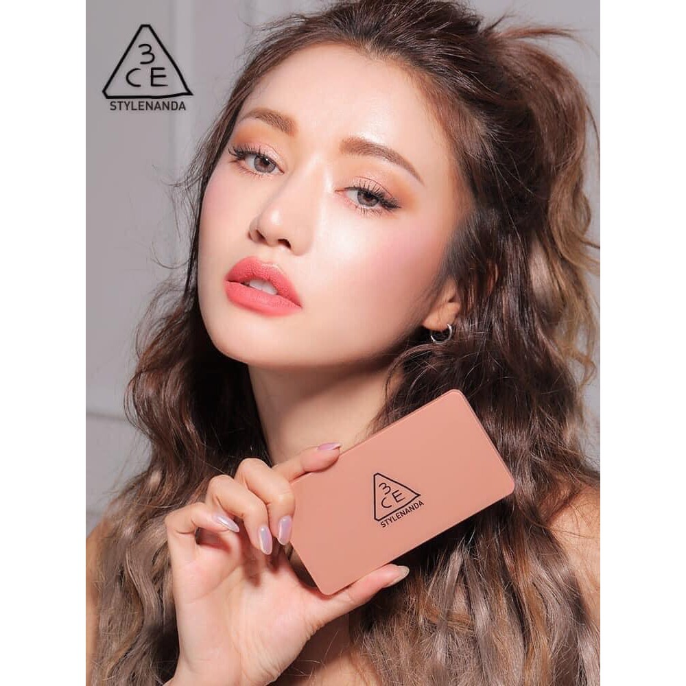 Phấn Highlight Bắt Sáng 3CE Strobing Skin Palette 12g