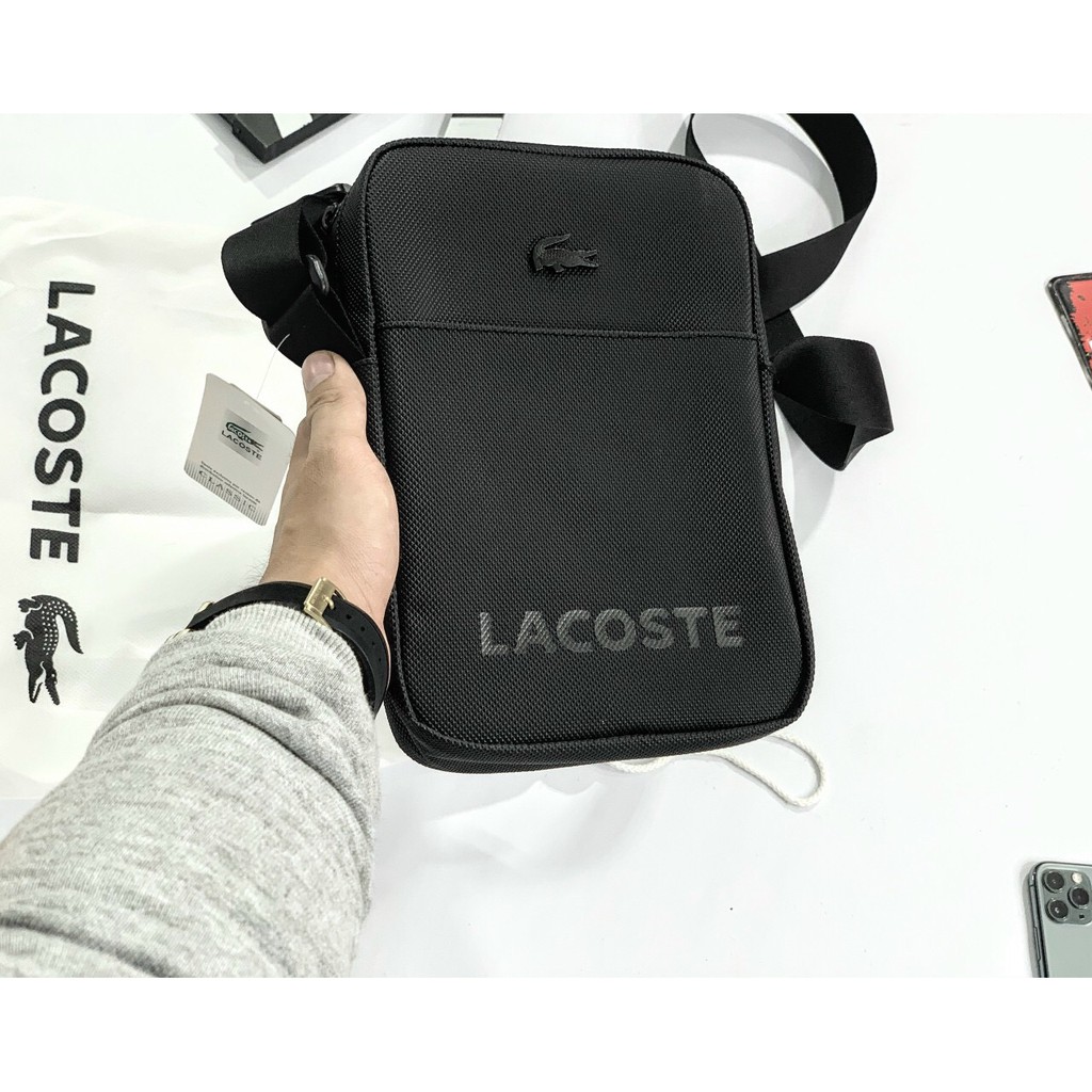 Túi đeo chéo LCT Sample Classic Vertical Bag Cao Cấp chất liệu CHỐNG NƯỚC, để được ipad