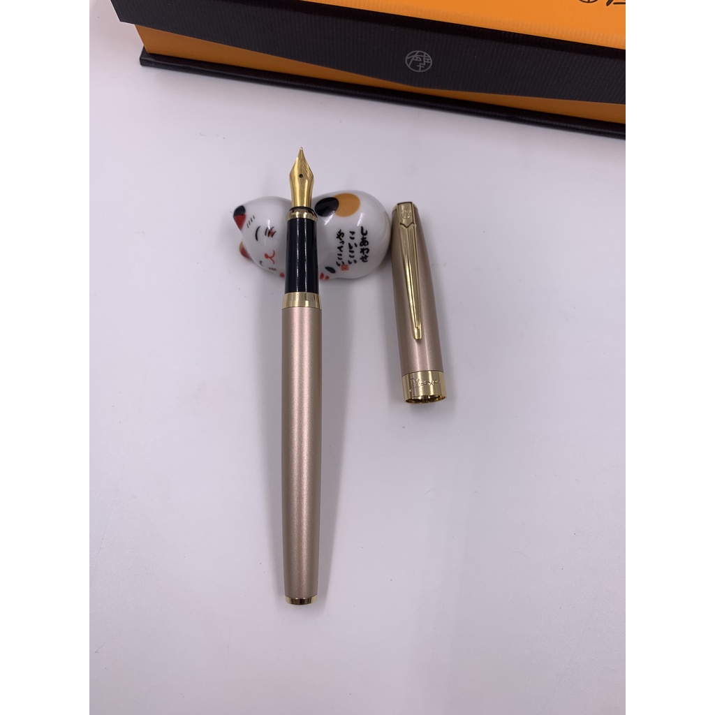 Bút máy Picasso 907 màu hồng kim cao cấp