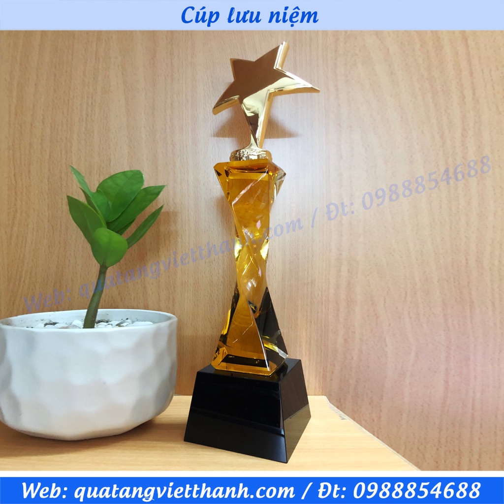 Cúp pha lê kim loại thân màu