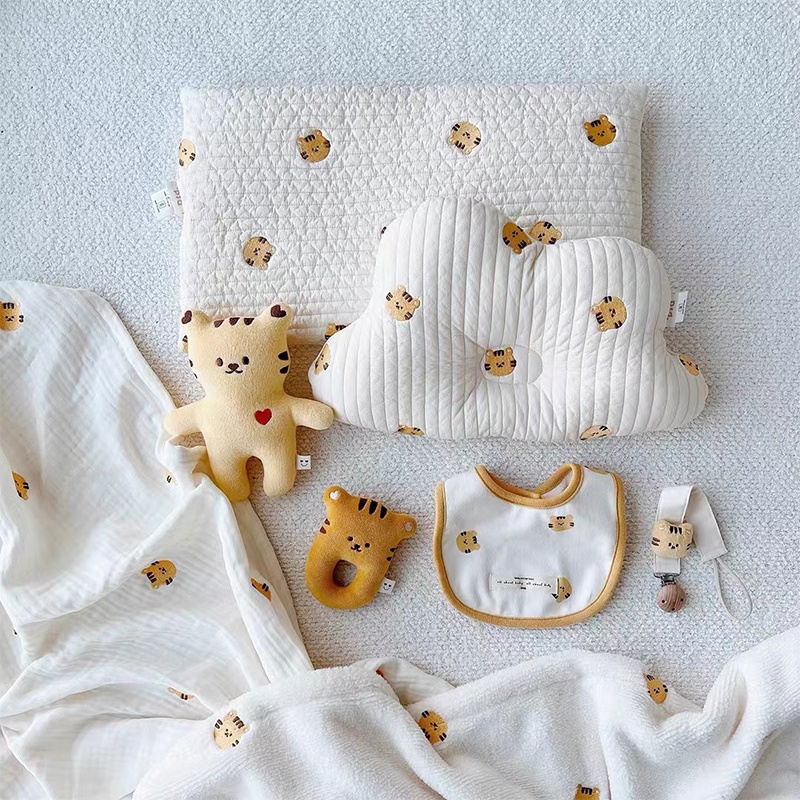 Gối Ngủ Cotton Chống Bẹp Đầu Thoáng Khí Cho Bé