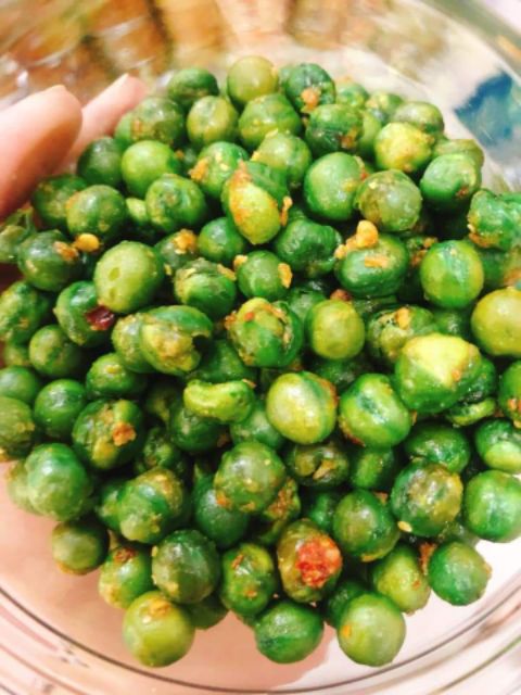 Đậu Hà Lan sấy giòn vị tỏi ớt - hộp 400gram, đậu hạt sấy tẩm gia vị ăn liền