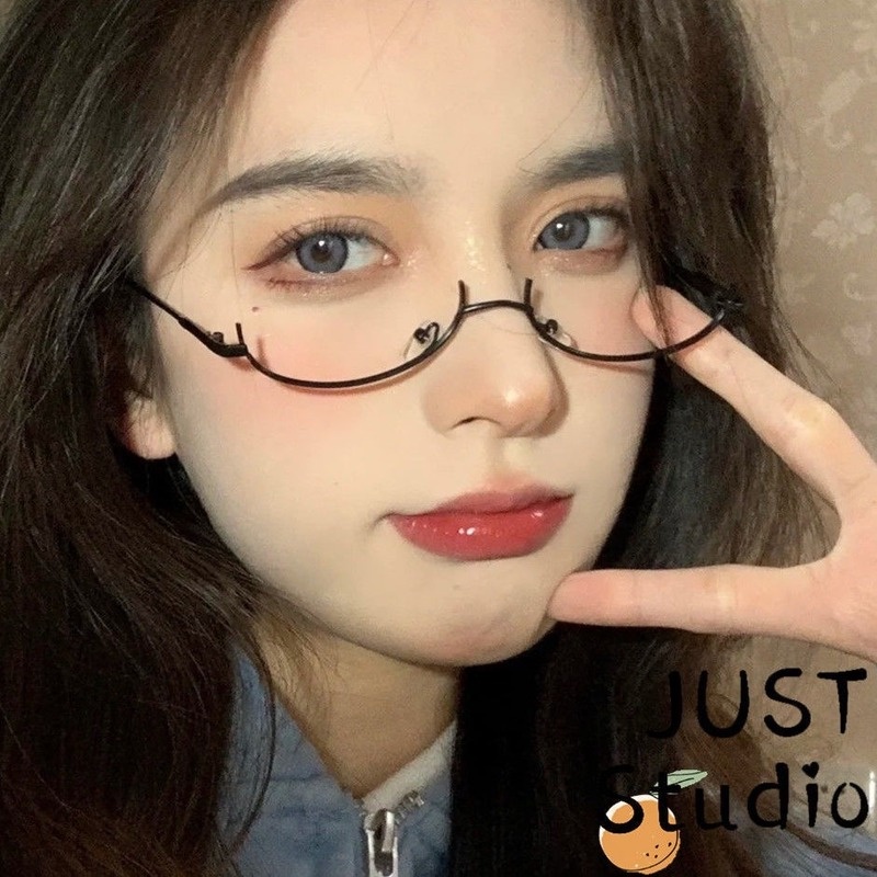 Gọng kính nửa gọng phong cách Anime Nhật Bản