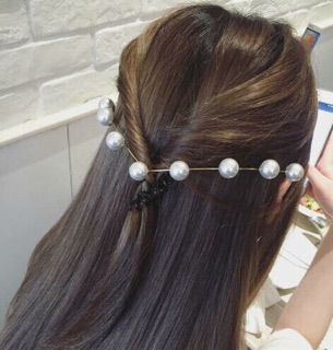 Cài tóc sau đầu