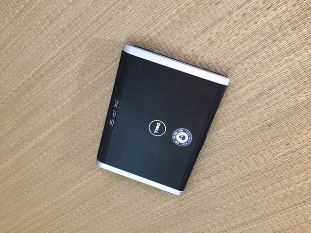 Laptop UFO Dell XPS M1330 vỏ nhôm thời trang sang trọng văn phòng đẹp like new