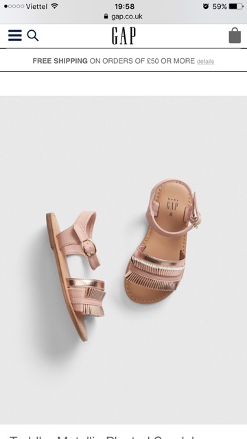 Sandal Bé Gái Xếp Li Metallic Hồng