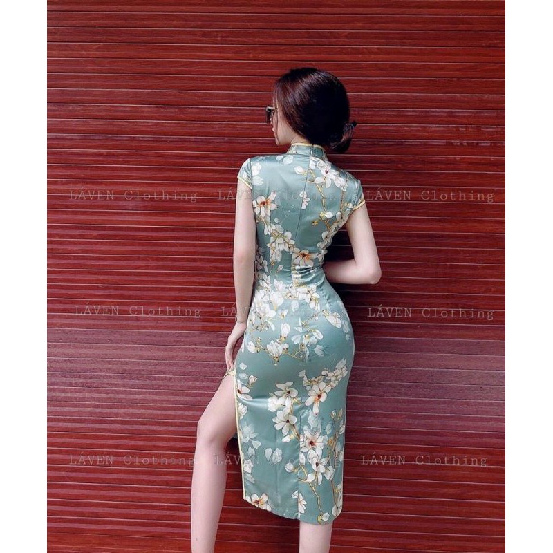 Đầm sườn xám xẻ tà họa tiết hoa lá dễ thương