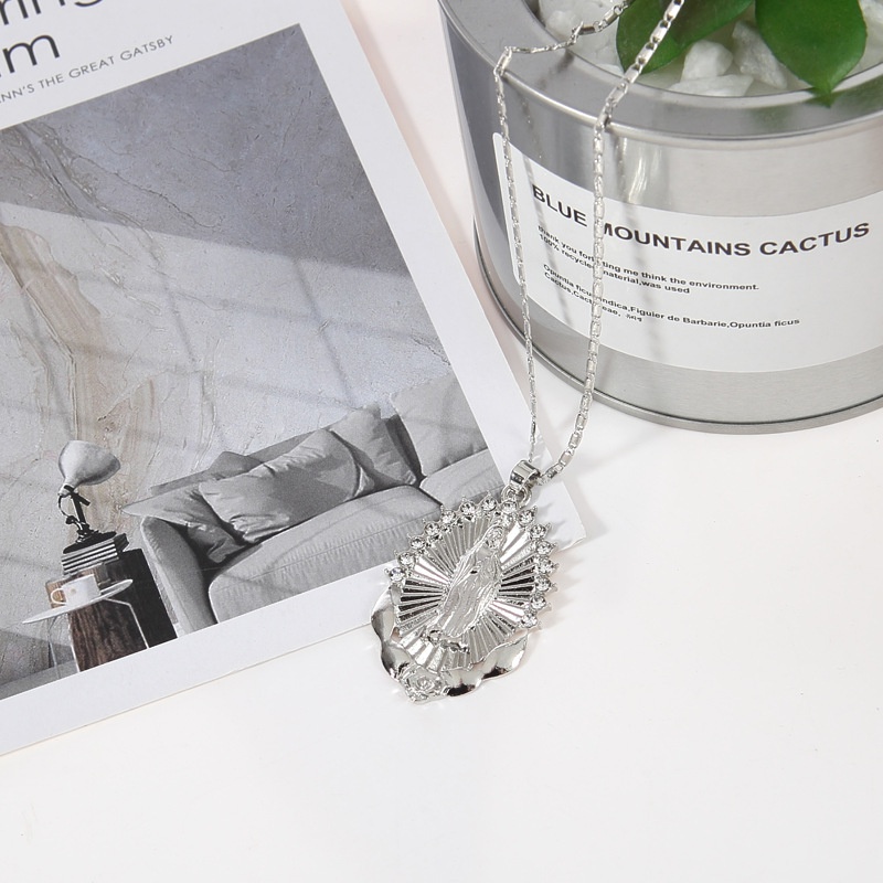 Vòng cổ Mặt Đức Mẹ Mary Khảm Đá Kim Cương Thời Trang Mới Cho Nữ