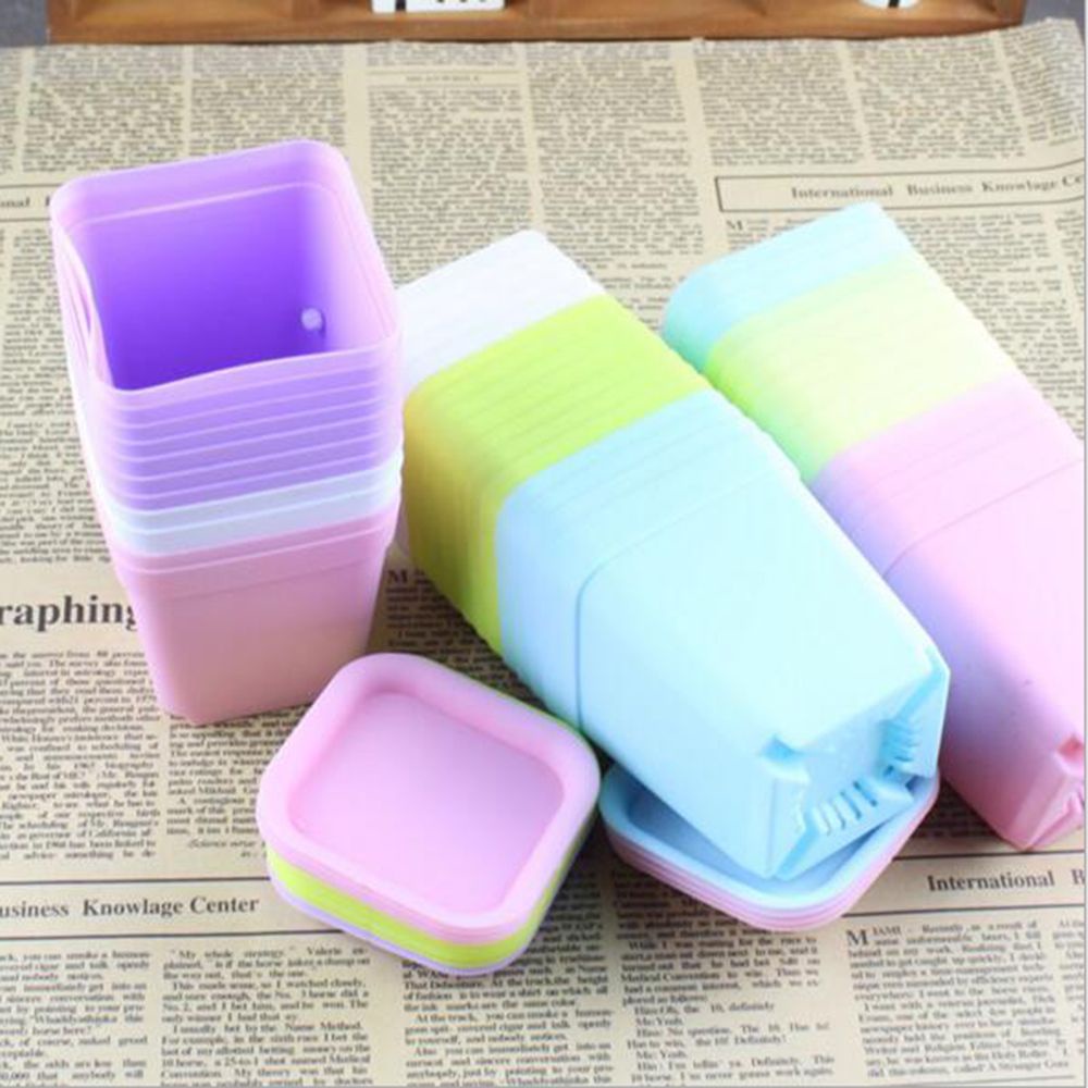 Chậu Hoa Bằng Nhựa Mini Nhiều Màu Sắc Dùng Trang Trí Sân Vườn