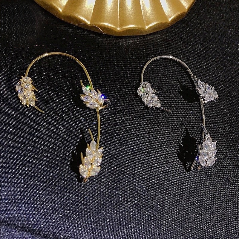 Khuyên Kẹp Vành Tai Hình Lá Đính Đá Zircon Lấp Lánh Phong Cách Hàn Quốc Thanh Lịch Cho Nữ