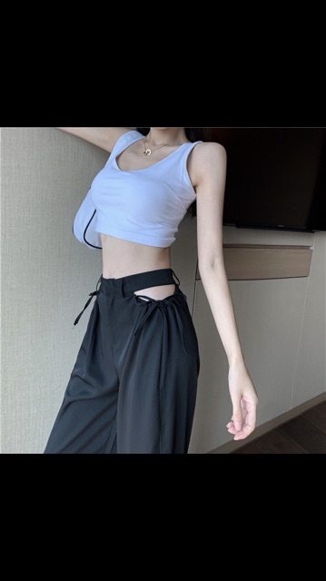 [clip thật] Quần ống rộng cut eo siêu sexy mà không phô phang