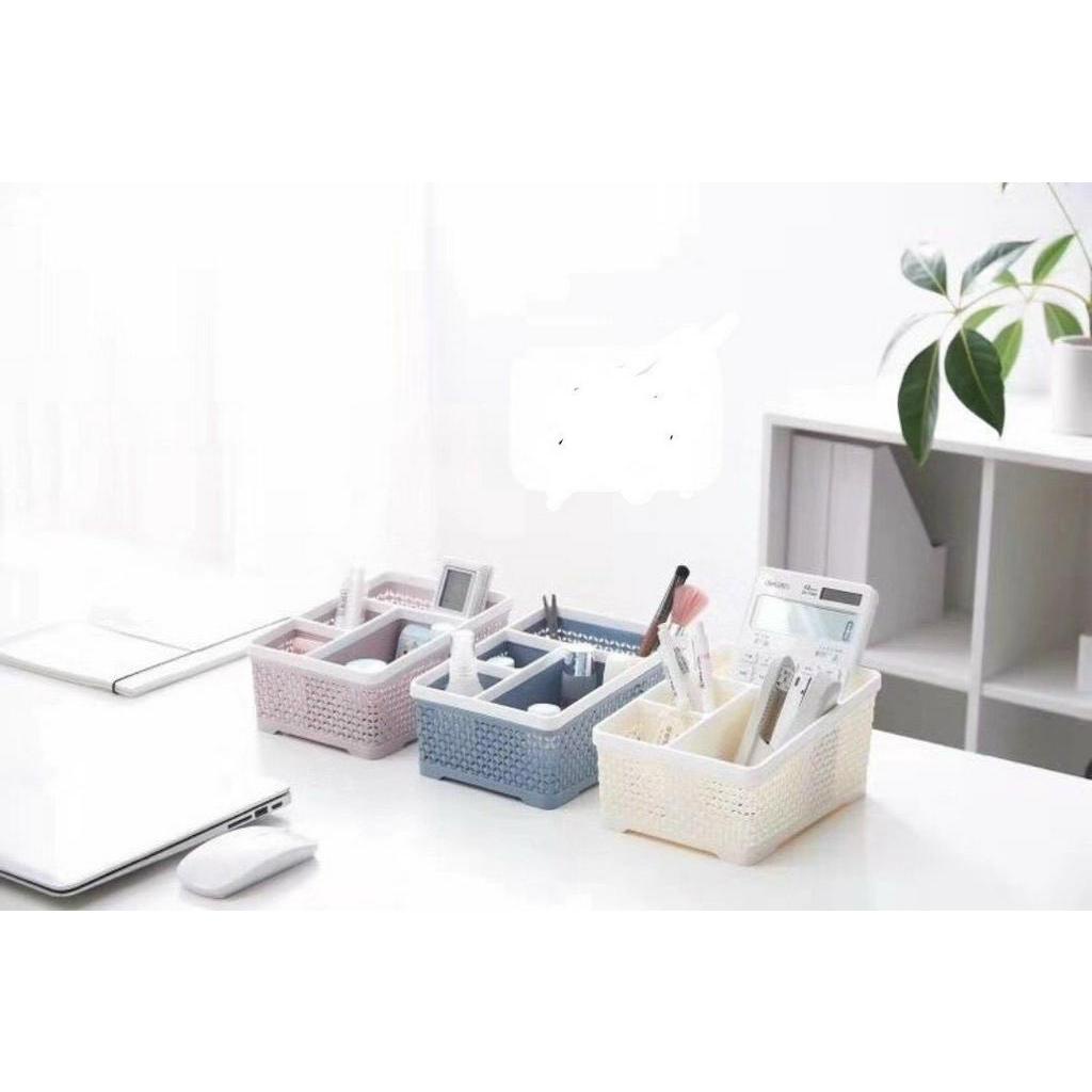 Khay nhựa đa năng bằng nhựa cao cấp thiết kế 4 ngăn để và sắp xếp đồ dùng, bàn làm việc gọn gàng