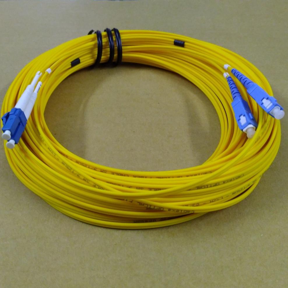 Dây nhảy quang LC-SC Singlemode Duplex dài 25M