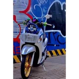 Rổ xe scoopy có nắp tiện lợi
