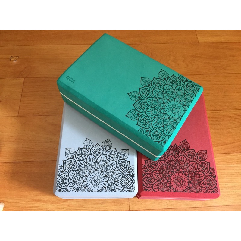 Gạch Tập Yoga Eva Cao Cấp Kẻ Viền In Hoa Văn Nặng 300gram và 200gram Giá Trên 1Sp