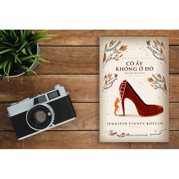 Sách - Cô Ấy Không Ở Đó (Jennifer Boyland, HH)