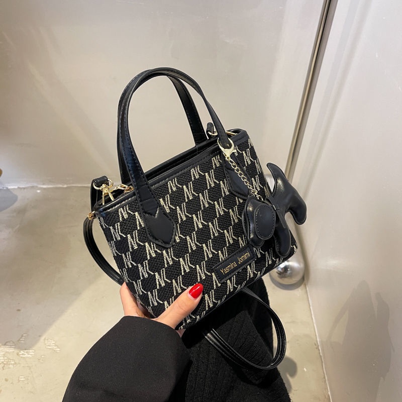 Túi xách tay đeo chéo IELGY in họa tiết chữ cái đáng yêu thời trang dành cho nữ